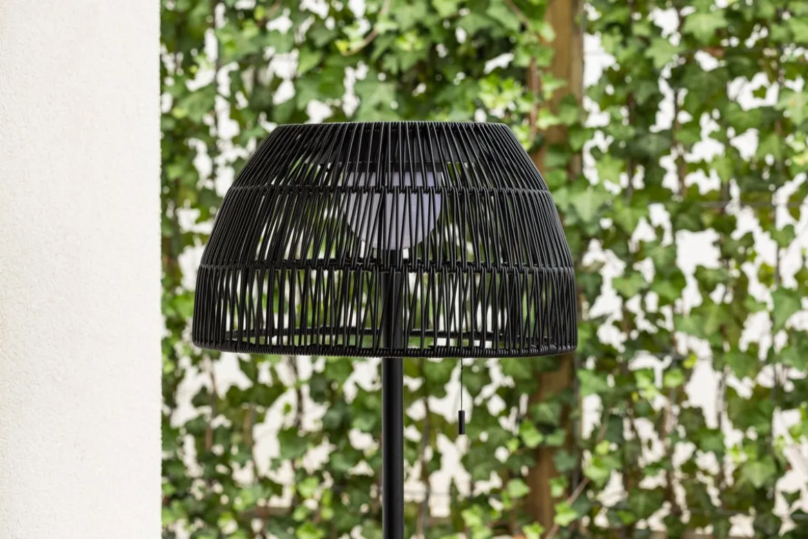 Outdoor-Stehlampe „Elan“ – wetterfeste Stehleuchte aus Bambus & Metall