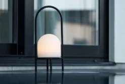 Outdoor-Tischlampe „Cassy“ – wetterfest aus Stahl & Kunststoff in zwei Größen