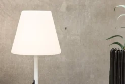 Outdoor-Tischlampe „Pora“ – wetterfest für Balkon & Outdoor-Bereich
