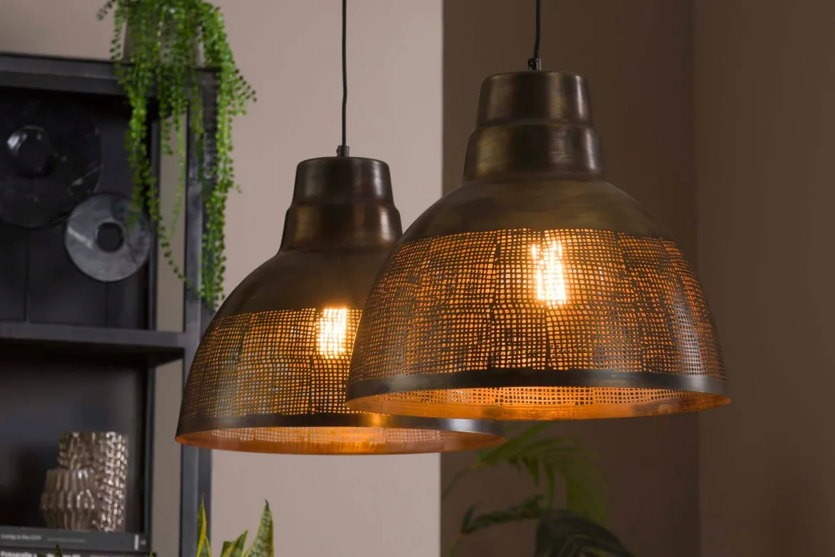 Pendelleuchte "Armonis“ – Mit 2 handperforierten Lampenschirmen aus Metall in Antikbronze