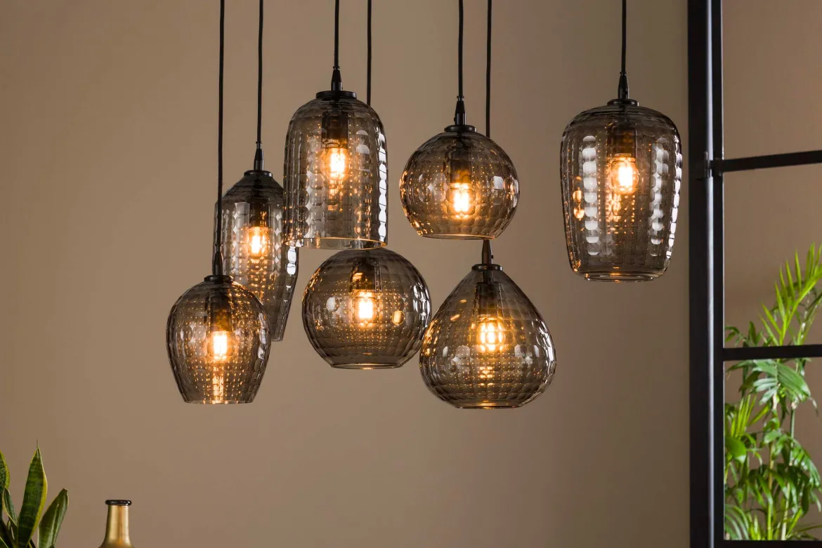Pendelleuchte „Aurelia“ – mit 7 Leuchten im Rauchglas-Design und Metall Armatur