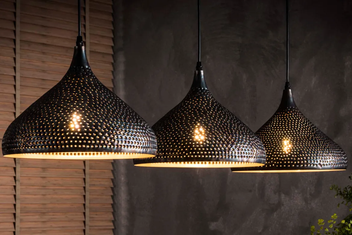 Pendelleuchte "Auron“ – Mit 3 perforierten Lampenschirmen aus Metall in Schwarz-Bronze