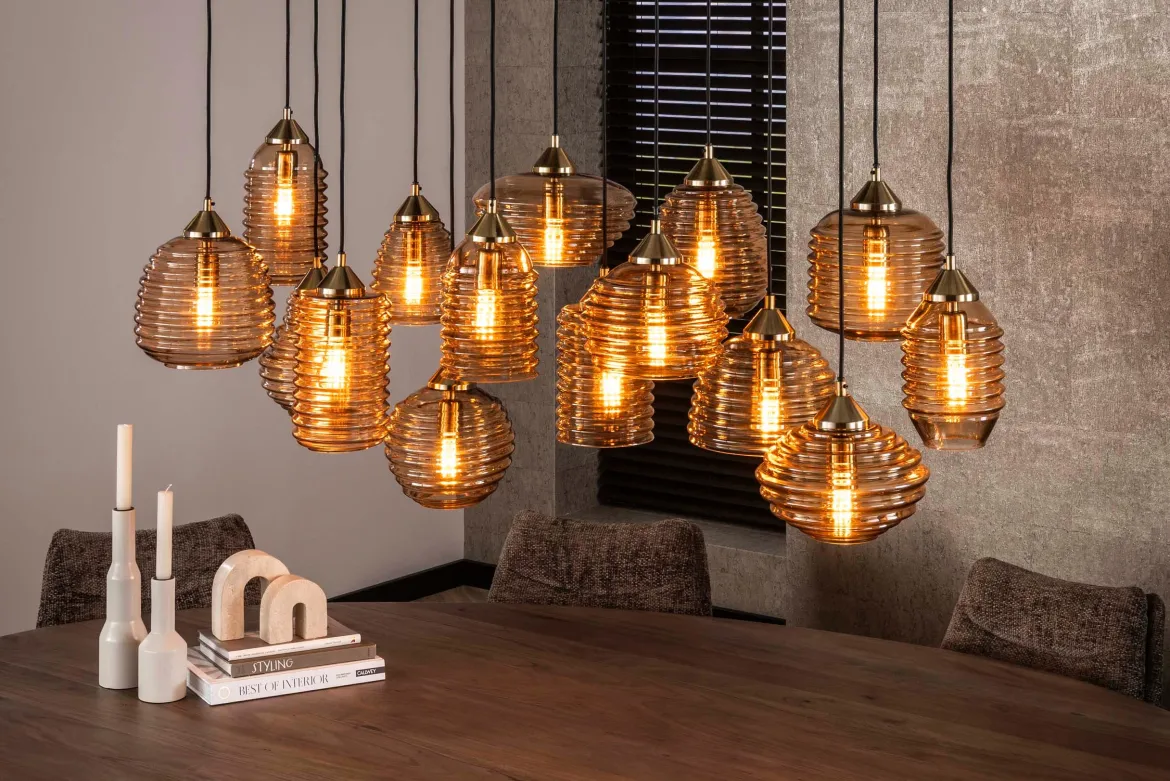 Pendelleuchte "Solaro" – mit 15 Leuchten im Rib-Glass Design und Bernsteinfarben