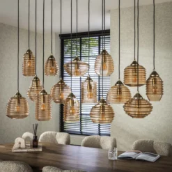 Pendelleuchte "Solaro" – mit 15 Leuchten im Rib-Glass Design und Bernsteinfarben