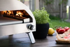 Pizzaofen Parma - aus Stahl, Edelstahl und Keramik in Silber