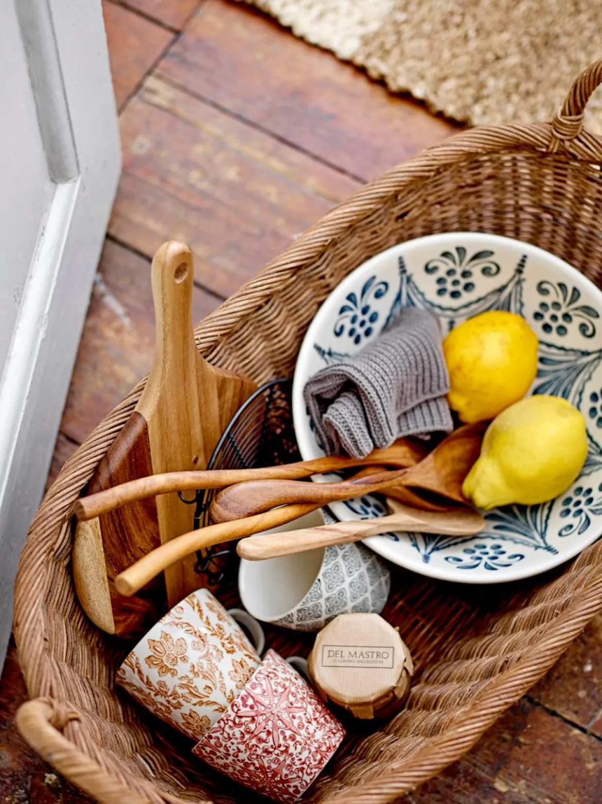 Schale Riona – Steingut mit handgemaltem Muster