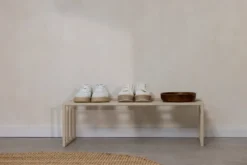 Schuhregal Bovi – Industrial Design in Schwarz, Cashew oder Weiß