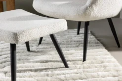 Sessel Verona - weißer Bouclé-Stoff & schwarze Metallbeine