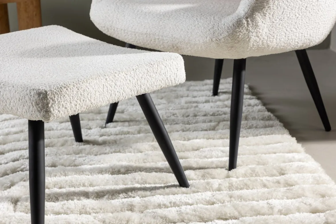 Sessel Verona - weißer Bouclé-Stoff & schwarze Metallbeine