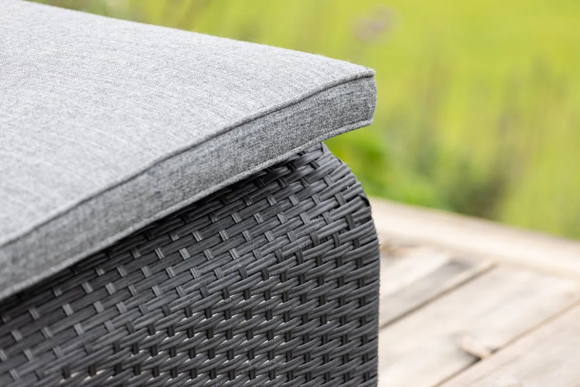 Sonnenliege Lioba - aus synthetischem Rattan in Schwarz