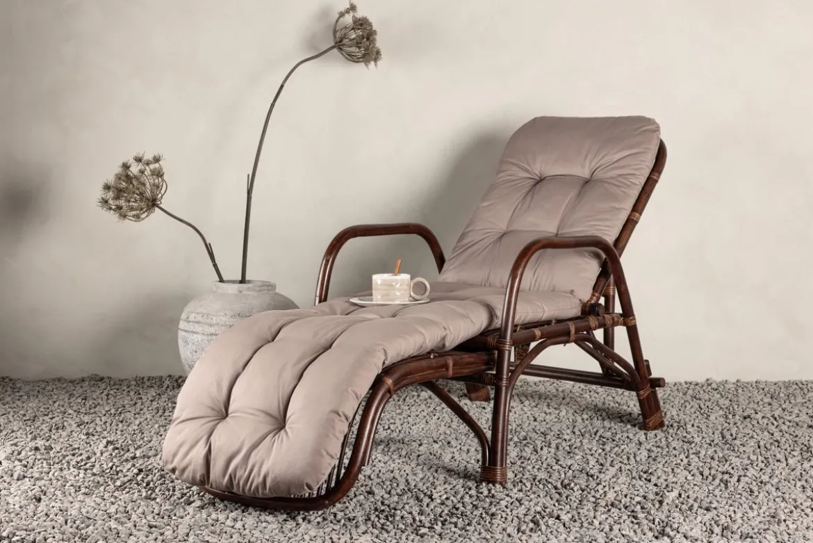 Sonnenliege Virell - aus Rattan inklusive Kissen