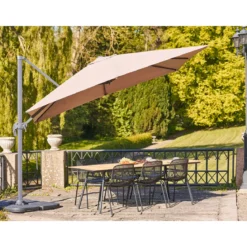Sonnenschirm Arezzo Pro – 360° Schatten in stilvollem Design
