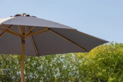 Sonnenschirm Frida – Ø300 cm in Grau mit Holzgestell aus Buche