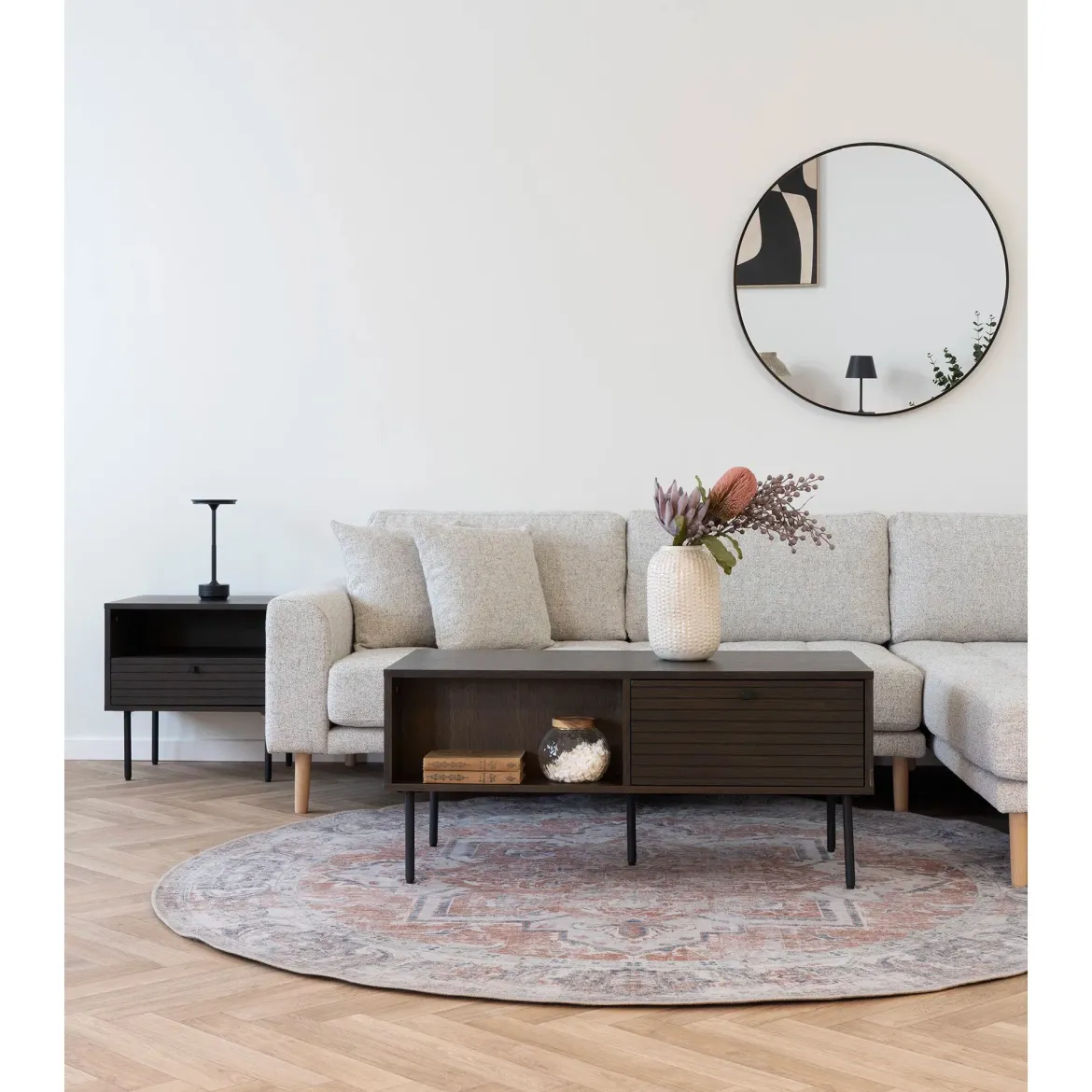 Spiegel Cirano – Runddesign mit schwarzem Alurahmen (Ø60 cm)