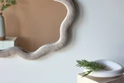 Spiegel Fluffo – mit Bouclé-Rahmen