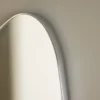 Spiegel Huevo – mit silbernem Aluminiumrahmen