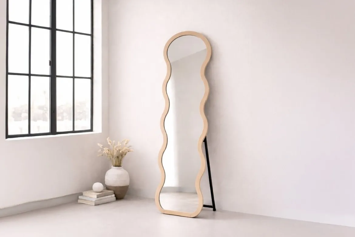 Spiegel Lina - Wellenförmig in Beige für Schlafzimmer & Flur