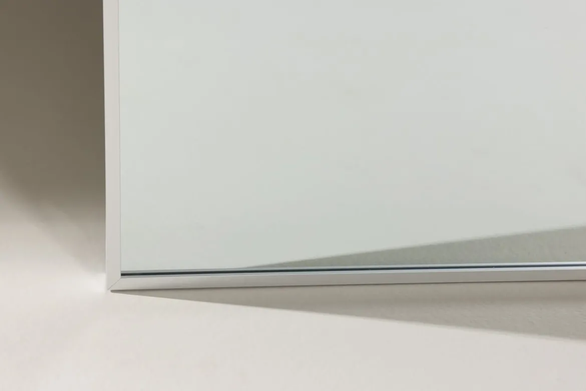Spiegel Morina – mit Aluminiumrahmen in Beige oder Silber