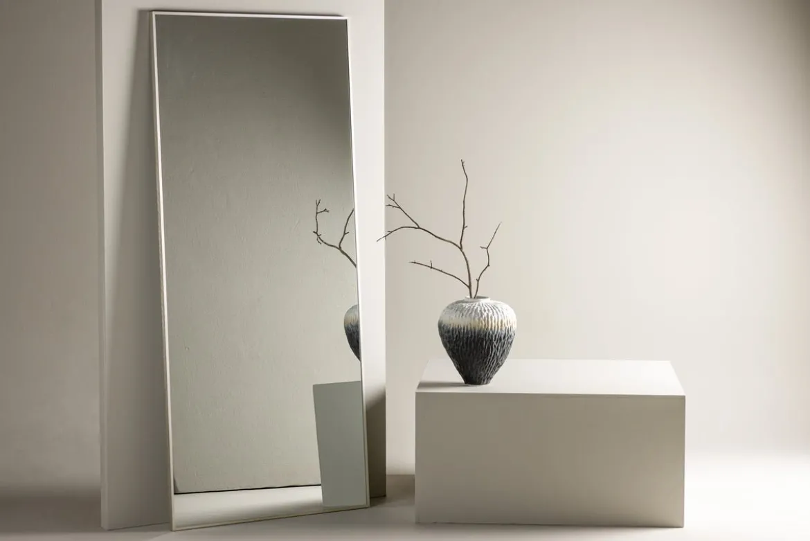 Spiegel Morini – mit Aluminiumrahmen in Beige oder Silber