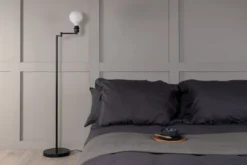 Stehlampe „Alice“ – Modern und klar für entspannte Momente