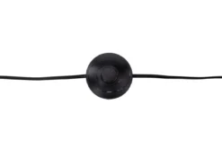 Stehlampe „Diana“ – Schwarzes Gestell mit Rattan Lampenschirm