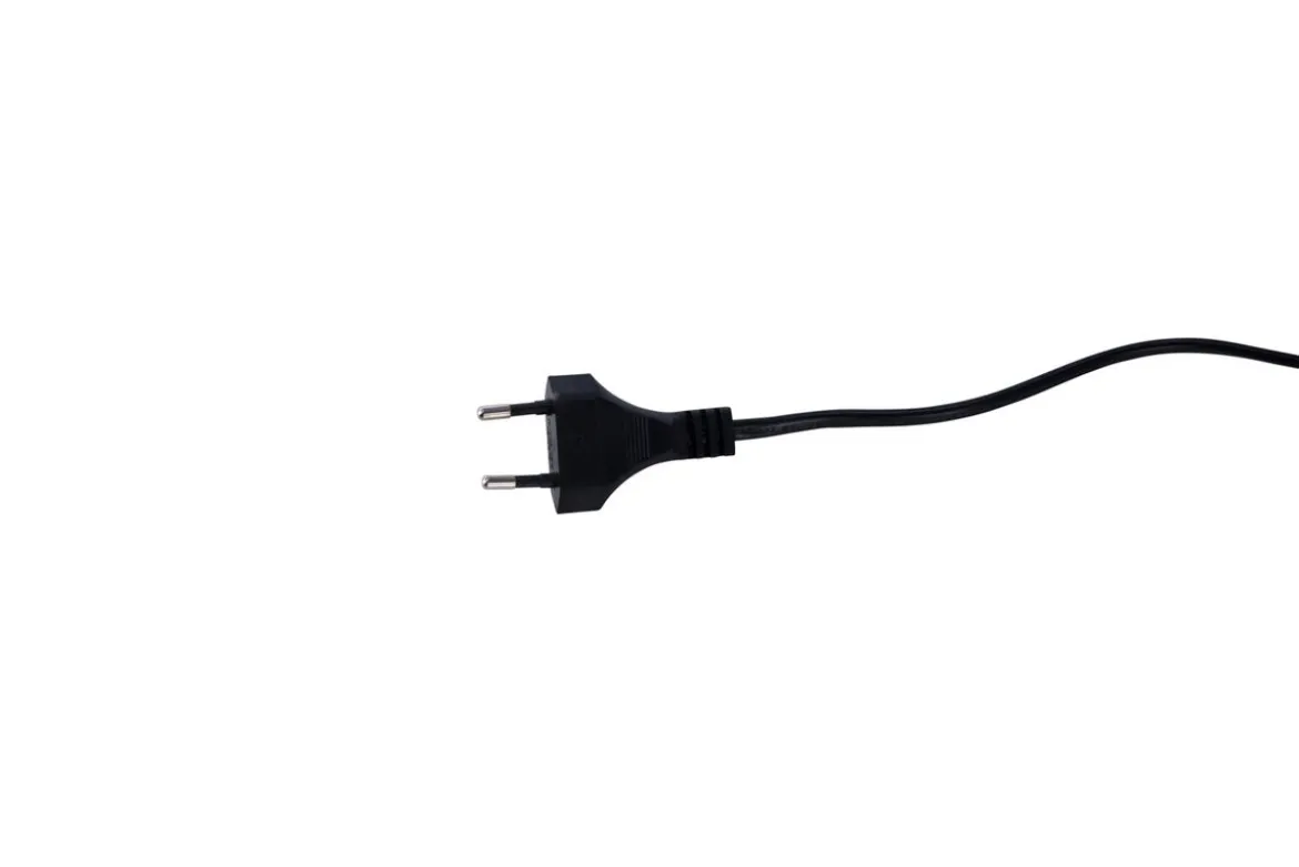 Stehlampe „Grimming“ – ruhige schwarze Klarheit mit Holzdetails