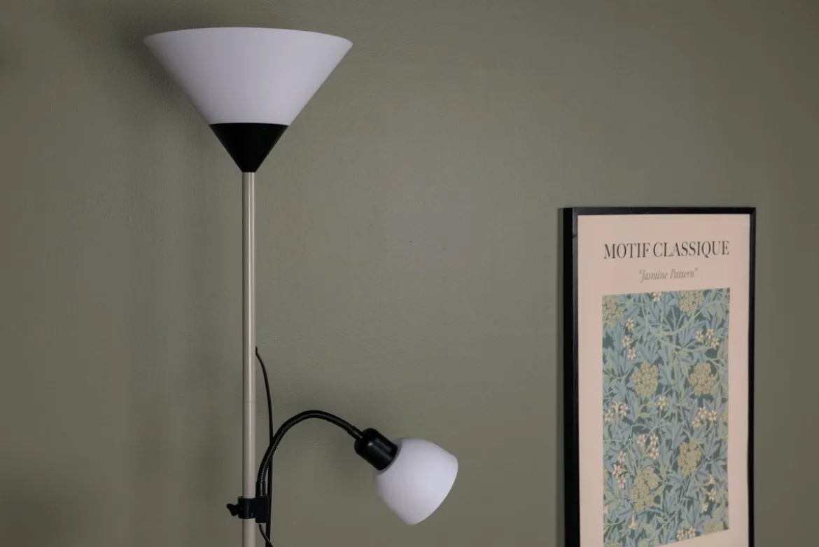 Stehlampe „Ragnar“ – Schlanke, moderne Silhouette 2-flammig