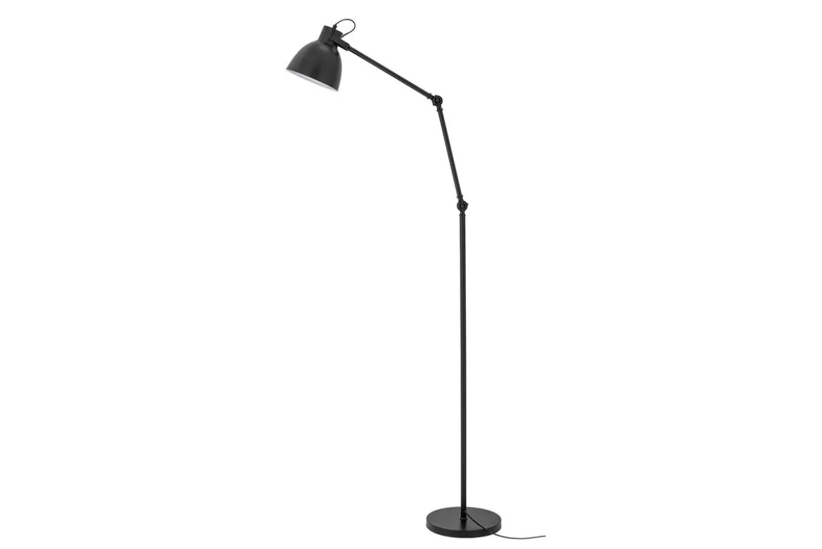 Stehlampe Riven – in der Farbe Schwarz mit Messingdetails