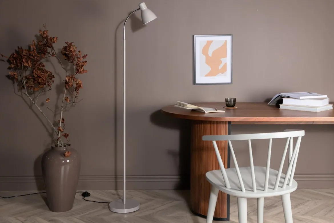 Stehlampe „Sina“ – Schlichtes Design mit schwenkbarem Kopf