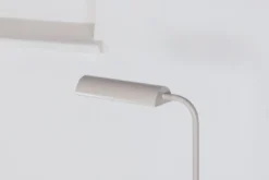 Stehlampe „Symphonica“ – im stilvollen, zeitlosen Design
