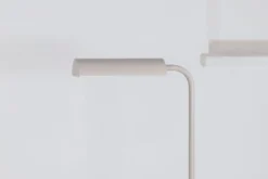 Stehlampe „Symphonica“ – im stilvollen, zeitlosen Design