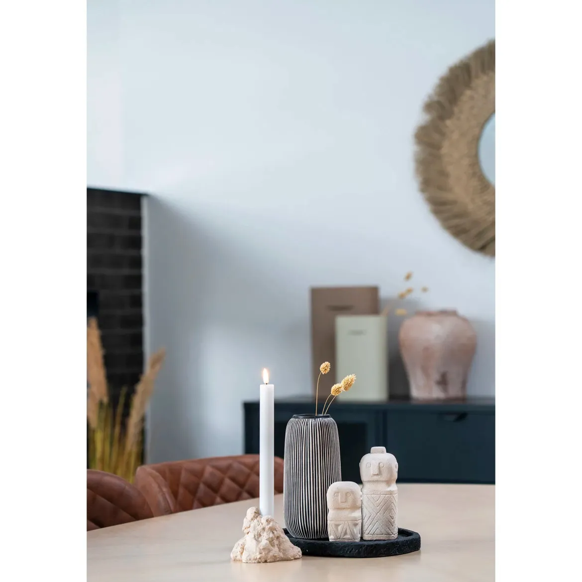Tablett „Nerova“ – Schwarzes Zement-Design