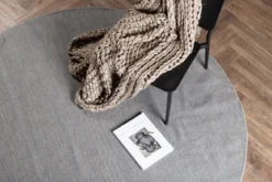 Teppich Edi – in Grau oder Beige aus Wolle & Baumwolle