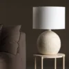Tischlampe „Alvesta“ – Rustikale Terrakotta-Basis mit weißem Jute-Lampenschirm