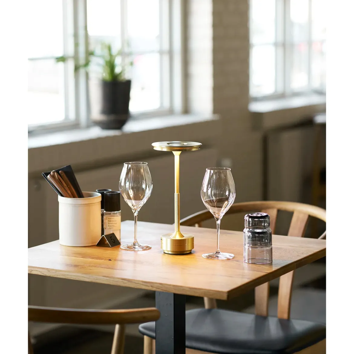 Tischlampe „Ardena“ – Eleganz in Gold, Silber & Schwarz