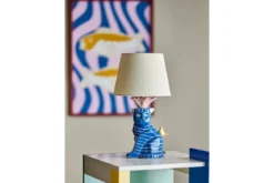 Tischlampe Liora – handbemaltes Steingut in Blau, dekoratives Designobjekt