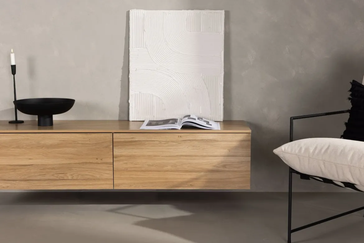 TV-Lowboard Valborg – Walnussfurnier in Natur-Optik