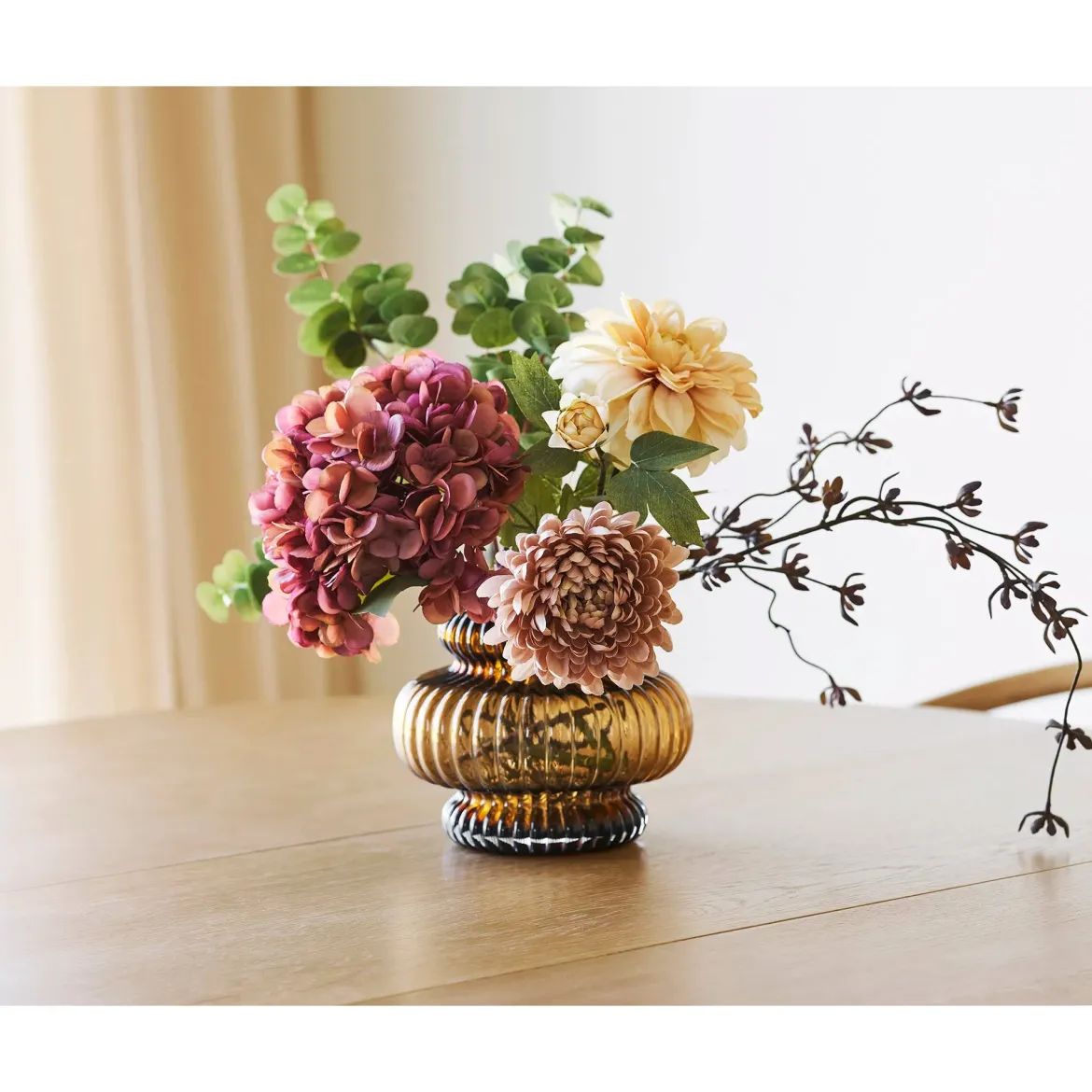 Vase „Clara“ – Gerilltes Glas in Smoked Brown