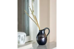 Vase „Dark Alexa“ – aus Steingut
