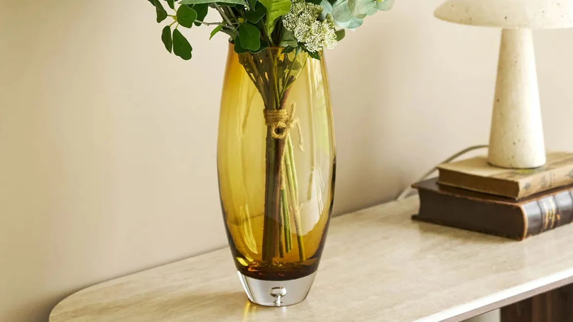 Vase Finn - aus gold-orangem Glas