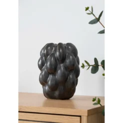 Vase „Noirberry“ – Schwarze Keramik mit organischer Struktur