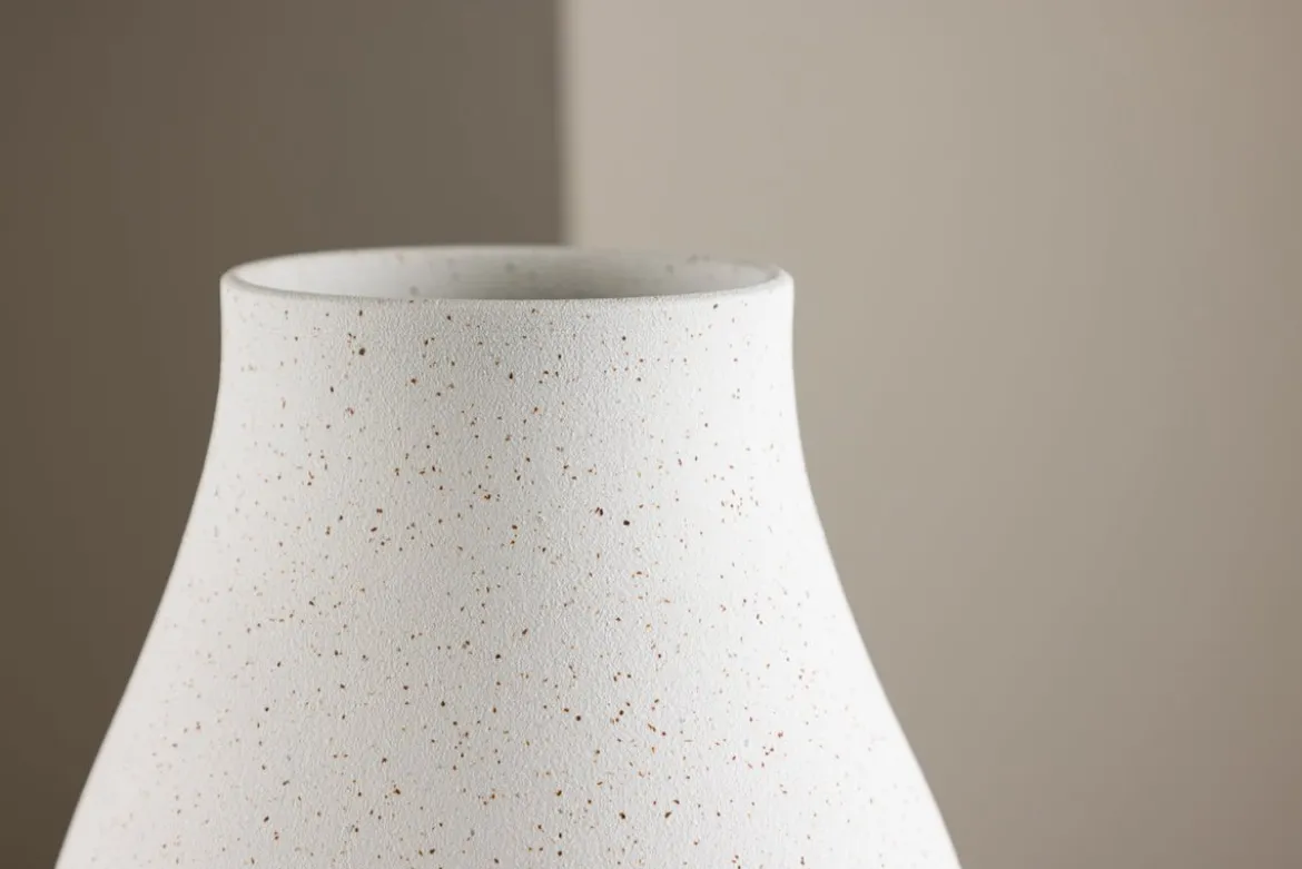 Vase Rellis Ø14 cm – Zeitlose Keramik mit feinen Sprenkeln