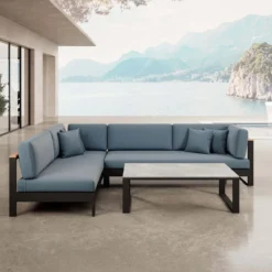 Vayla – Ecklounge, Ecksofa & Tisch aus schwarzem Aluminium | Aevora™ Kollektion
