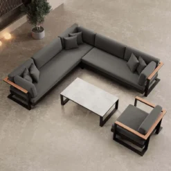 Vayla III – Loungegruppe mit Ecksofa, Loungesessel & Tisch aus schwarzem Aluminium | Aevora™ Kollektion