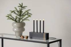 Weihnachtsbeleuchtung Mira - in Schwarz mit 4 Kerzen