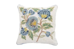 Zierkissen Aoi – Florale Stickerei in Blau